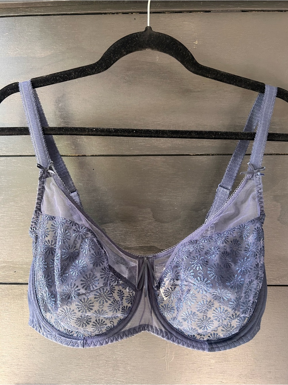 Embroidered Lace Underwire Bra in Lavender